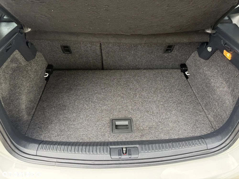 Volkswagen Polo 1.2 - 8
