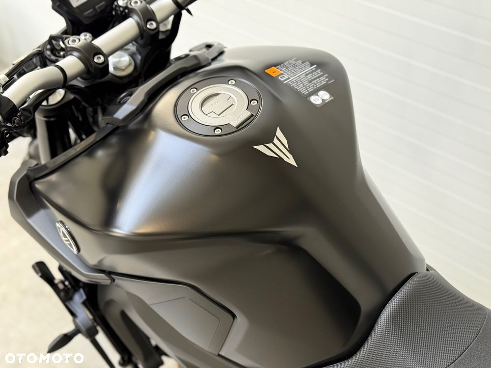 Yamaha MT - 28