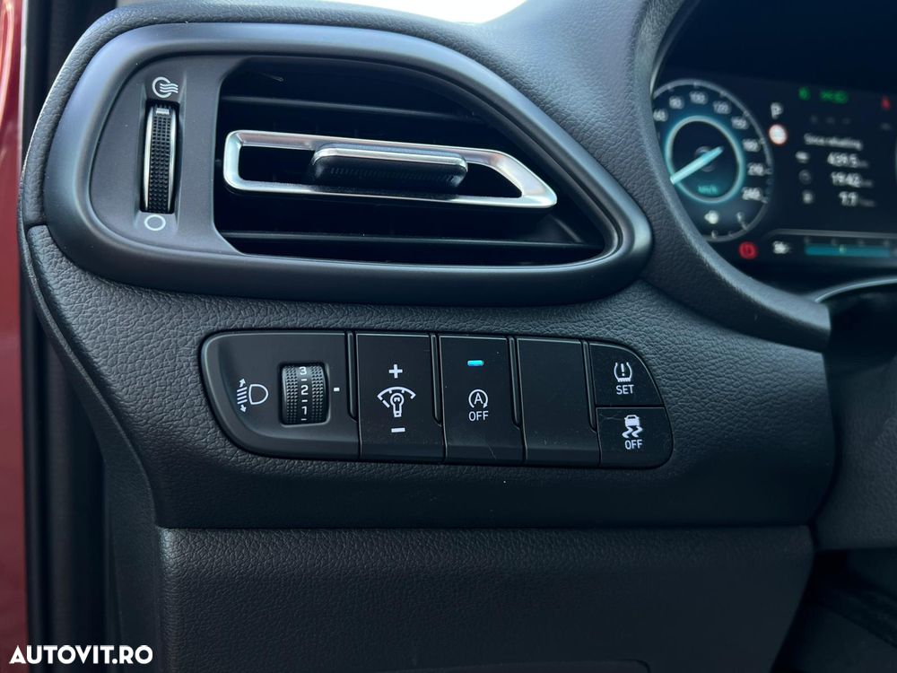 Hyundai i30 1.5 T-GDI 48V-Hybrid DCT Advantage - 20