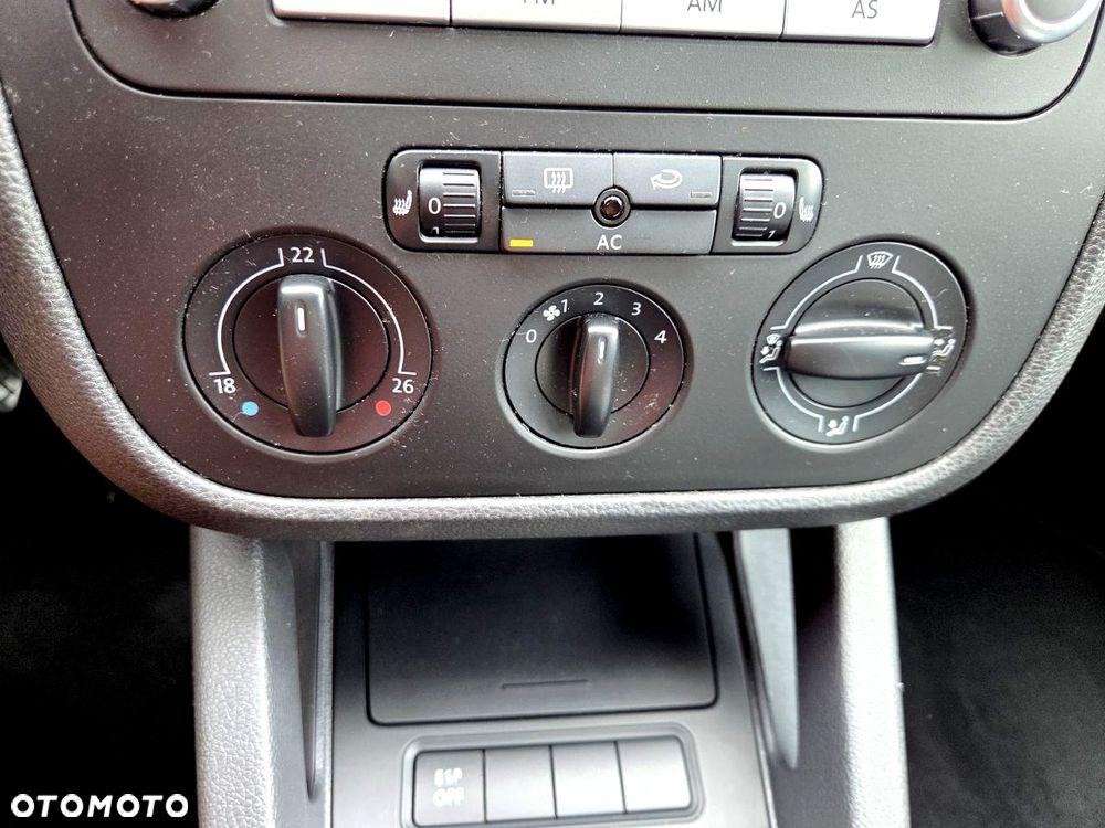 Volkswagen Golf - 26