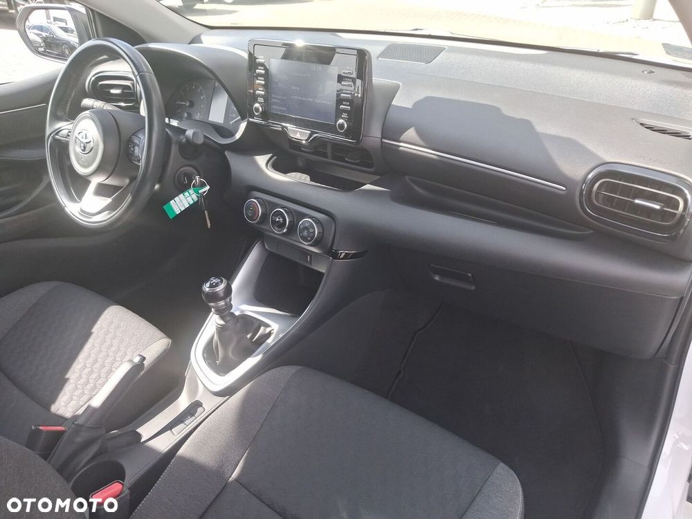 Toyota Yaris - 18
