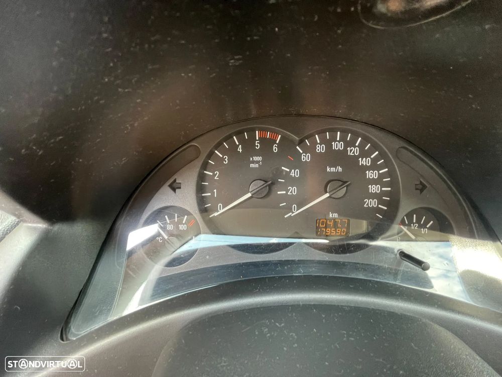 Opel Corsa - 10
