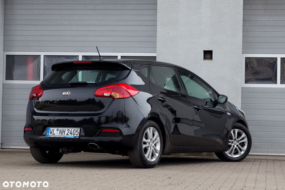 Kia Ceed - 8