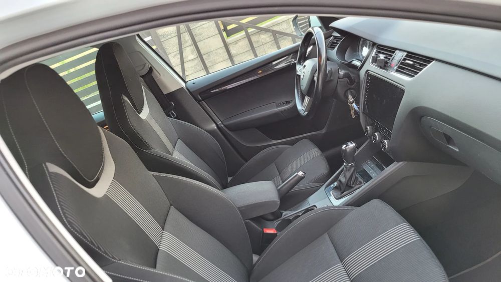 Skoda Octavia 2.0 TDI Style DSG - 5