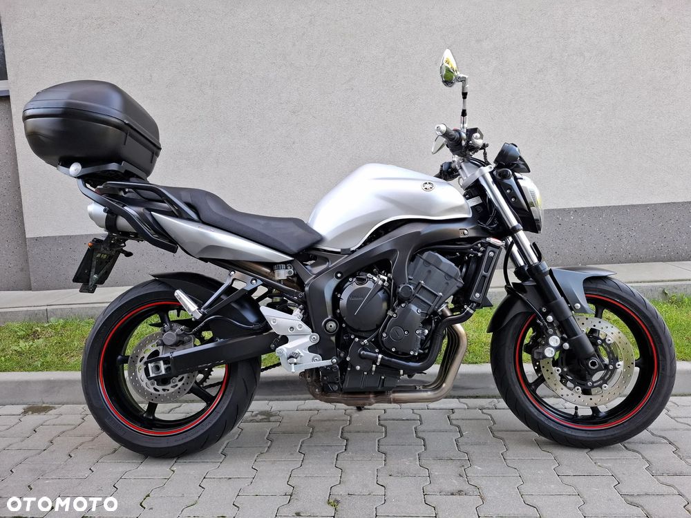 Yamaha FZ6