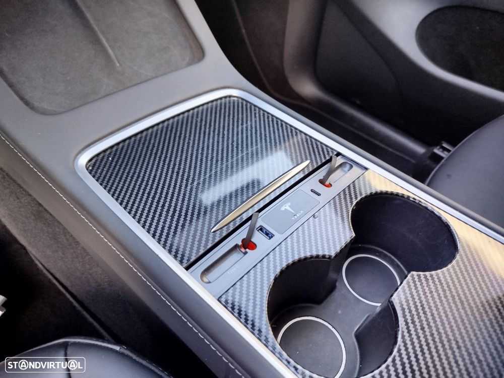 Tesla Model Y Tração Traseira Standard - 49