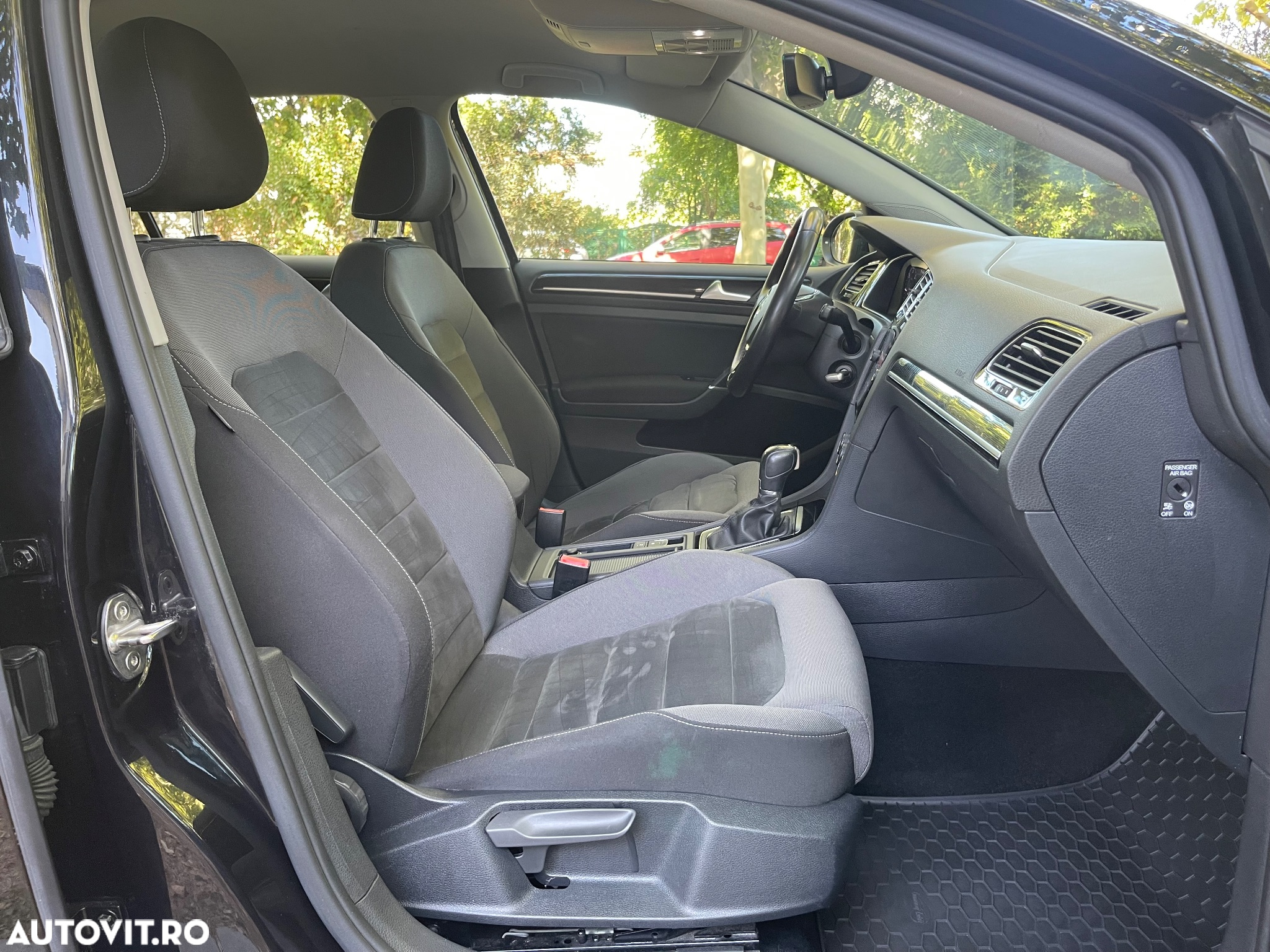 Volkswagen Golf - 13