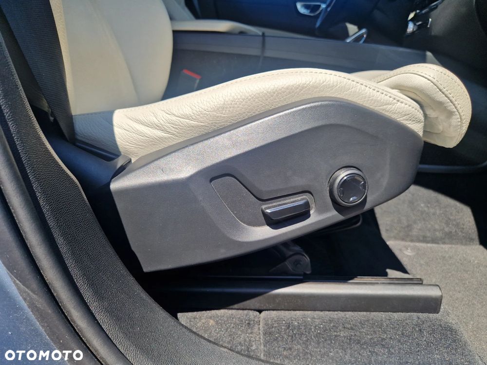 Volvo XC 60 - 16