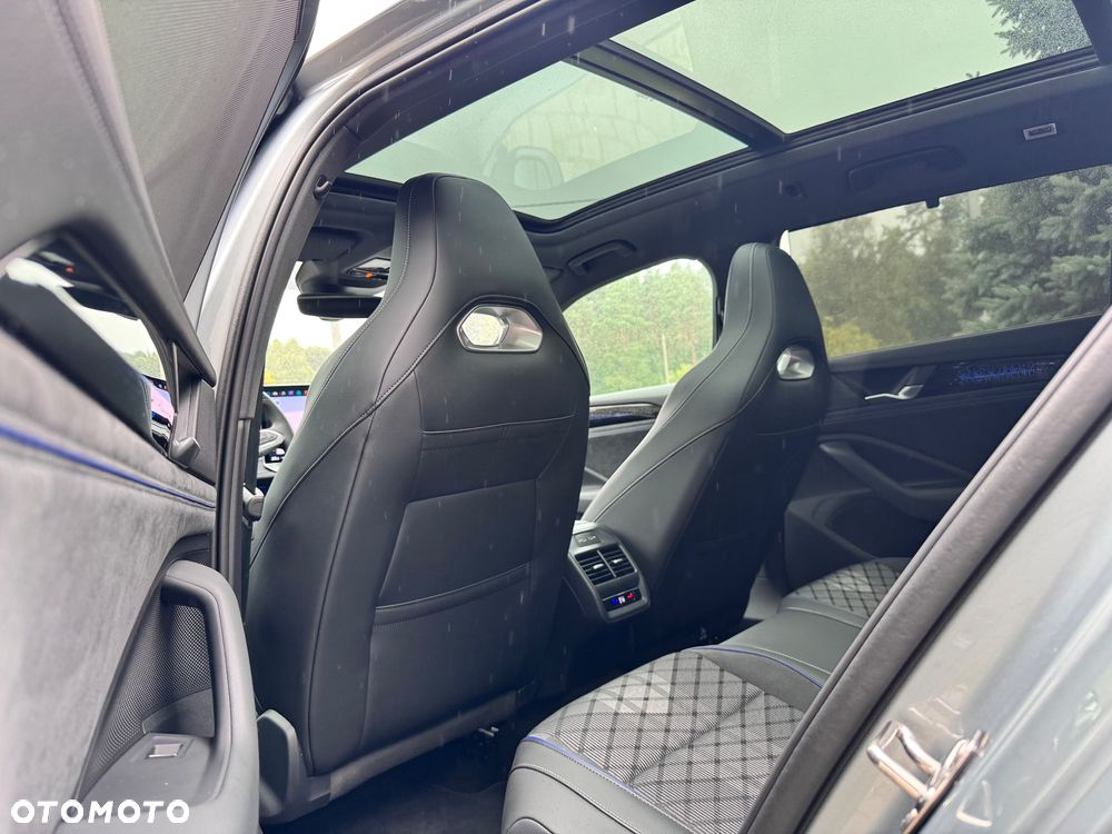 Volkswagen Passat 2.0 TDI SCR R-Line Plus DSG - 15