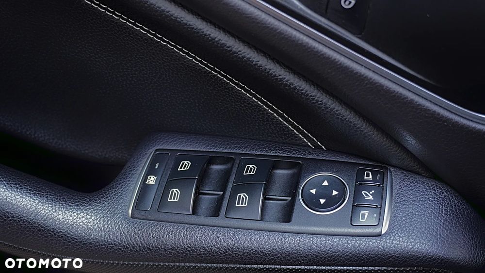 Mercedes-Benz CLA 220 4-Matic - 27