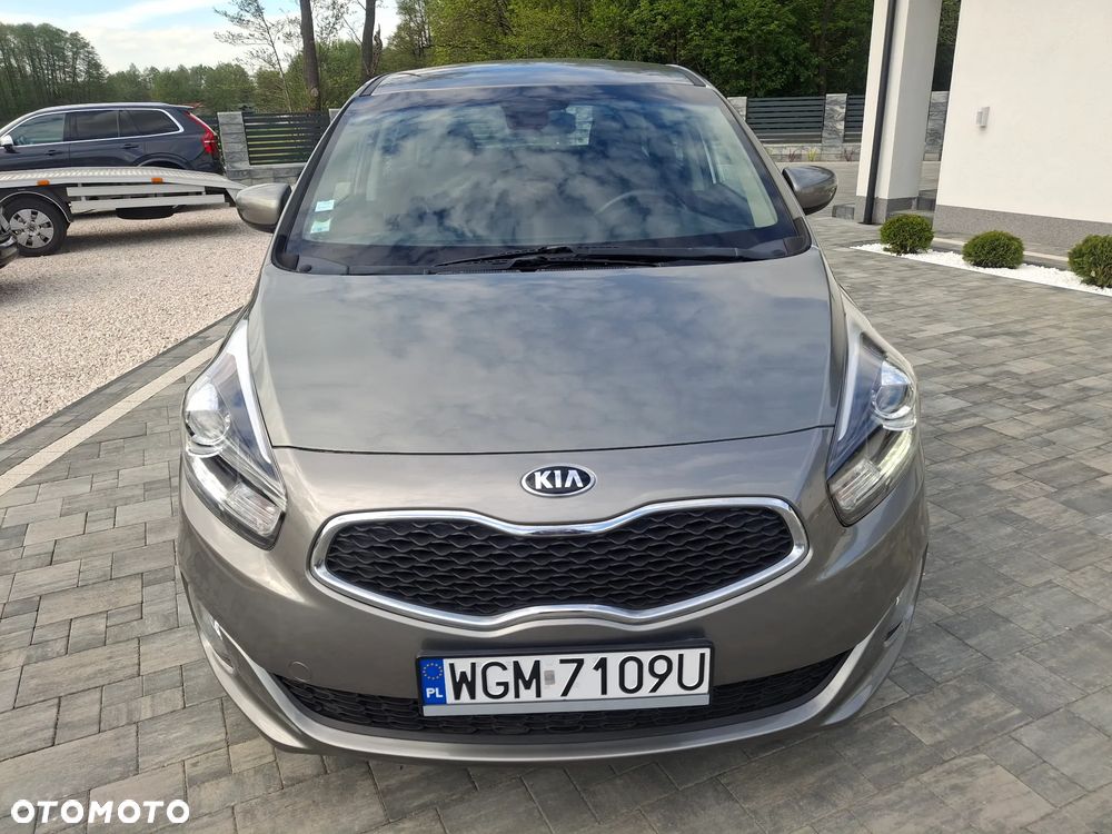 Kia Carens 1.7 CRDi M 7os - 4