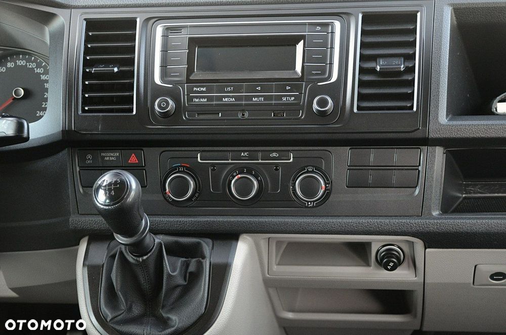 Volkswagen Transporter - 19