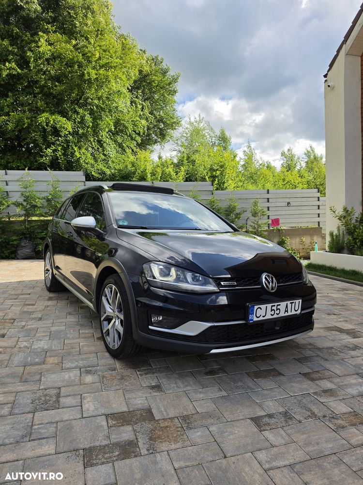 Volkswagen Golf - 2