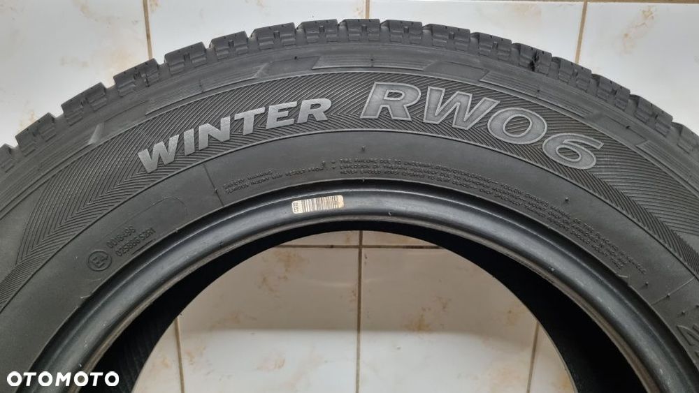2 opony zimowe 215/65 R16C 109/107R Hankook Winter RW06 - 8