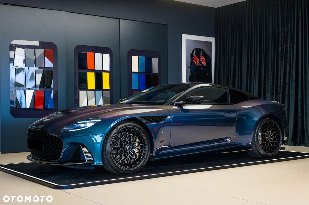 Aston Martin DBS - 1