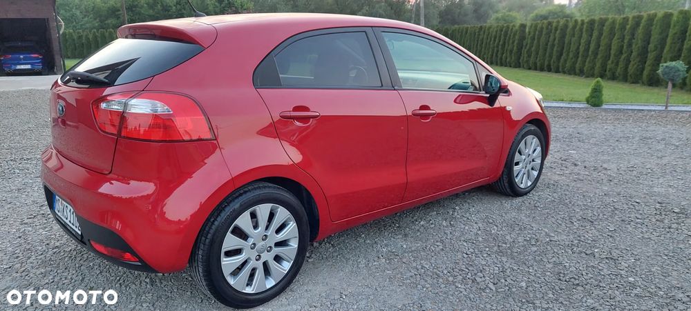 Kia Rio 1.2 Dream Team Edition - 6