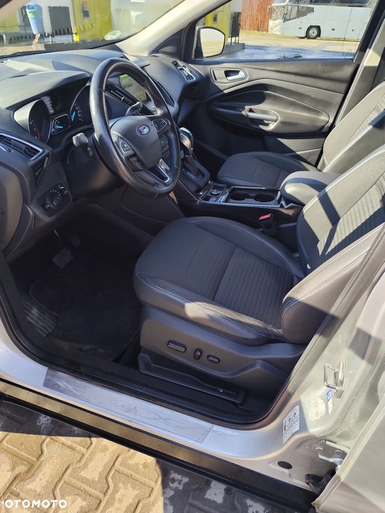 Ford Kuga 1.5 EcoBoost 4x4 Titanium - 8