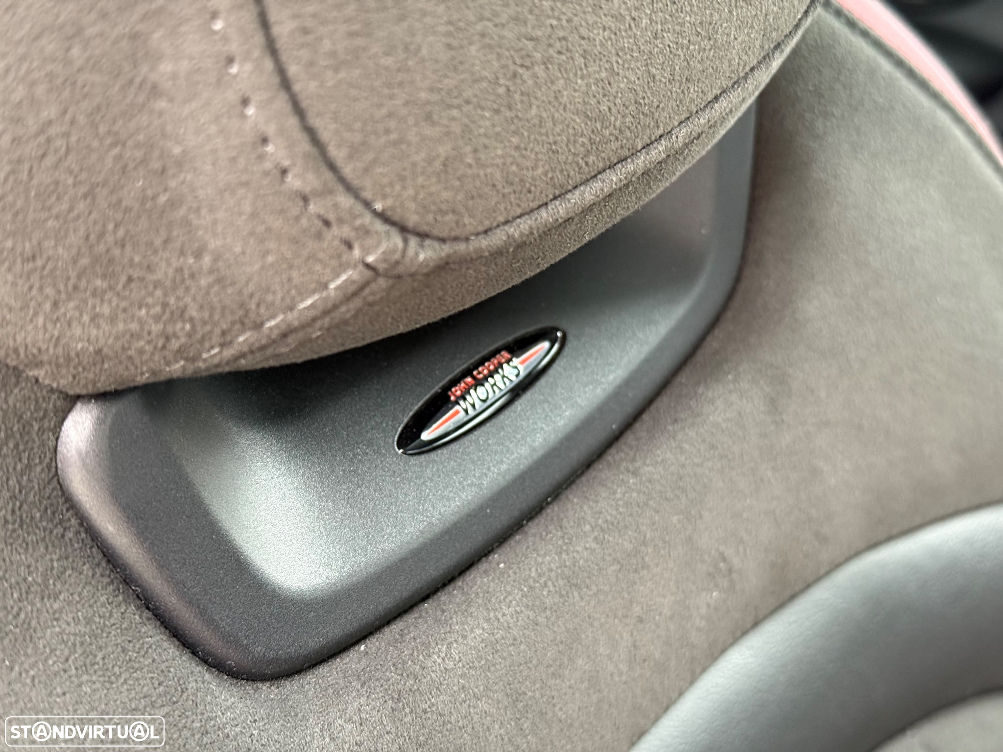 MINI 3 Portas John Cooper Works - 32