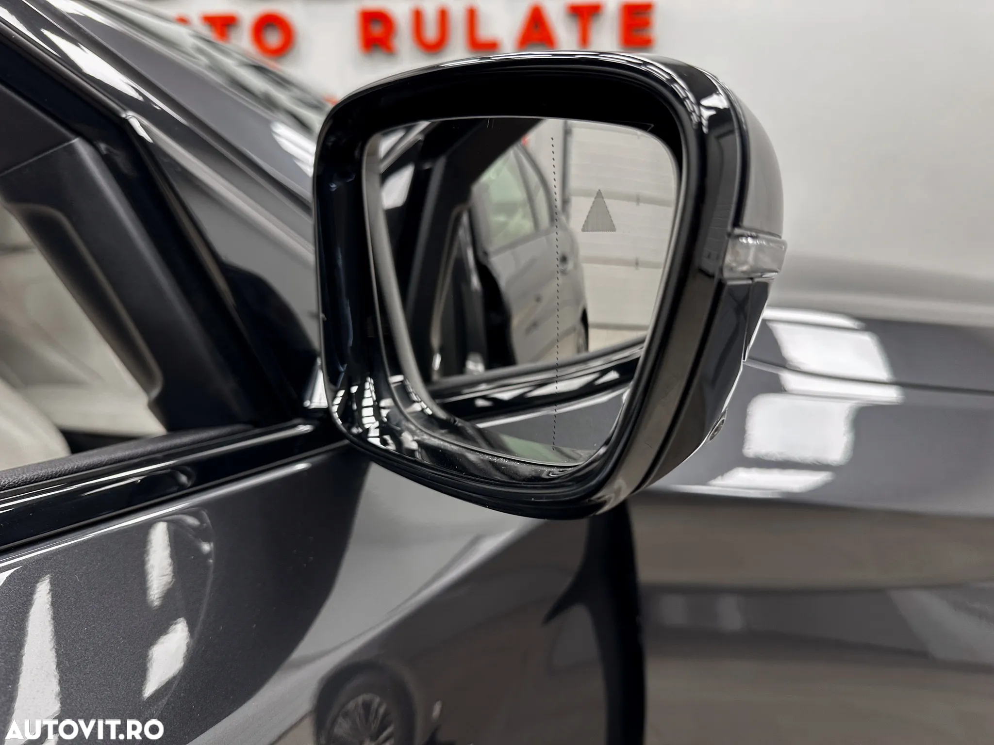 BMW Seria 5 530e Aut. Sport Line - 13