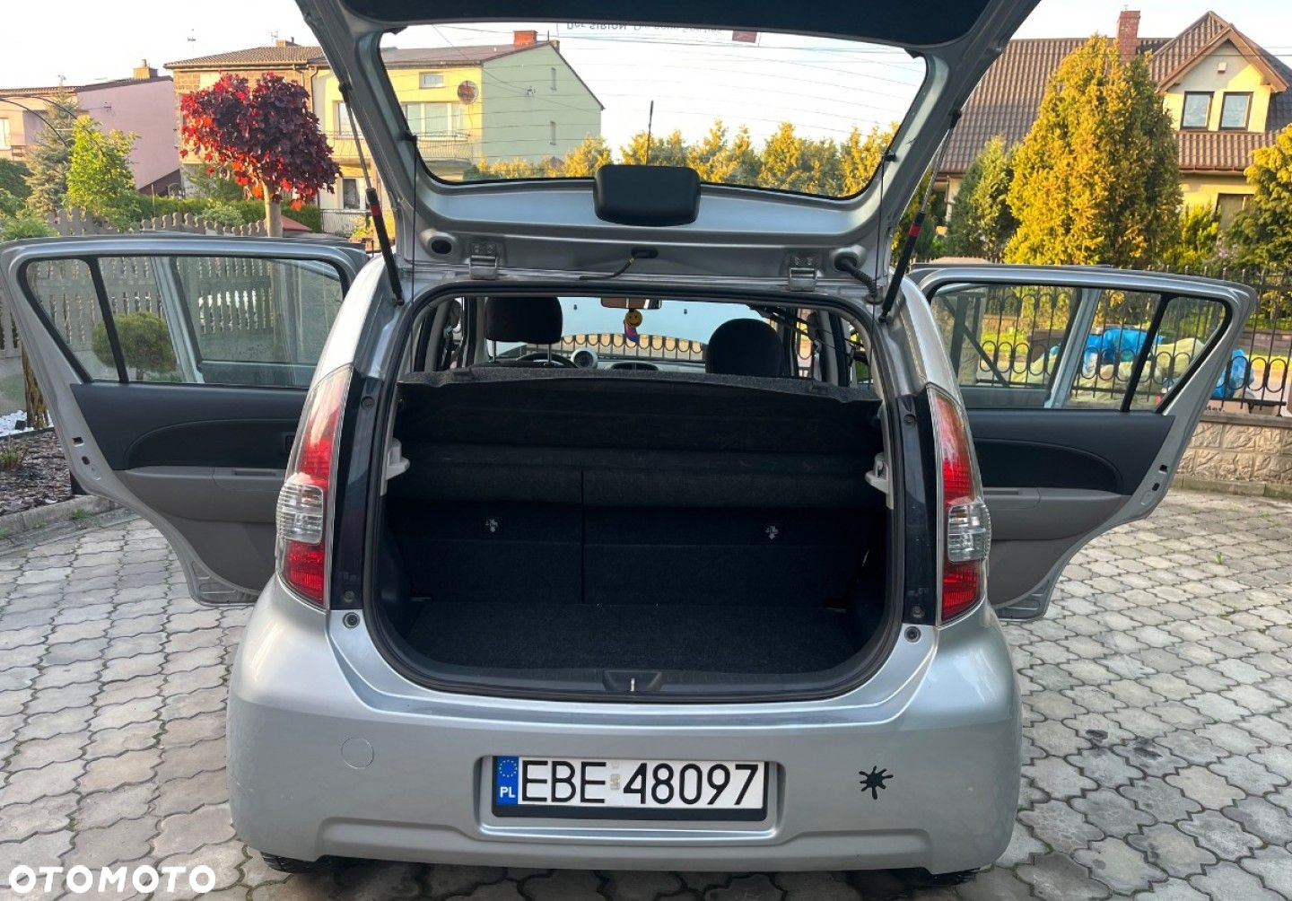 Daihatsu Sirion - 27