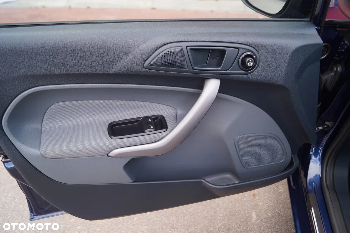 Ford Fiesta 1.25 Ambiente EU5 - 19