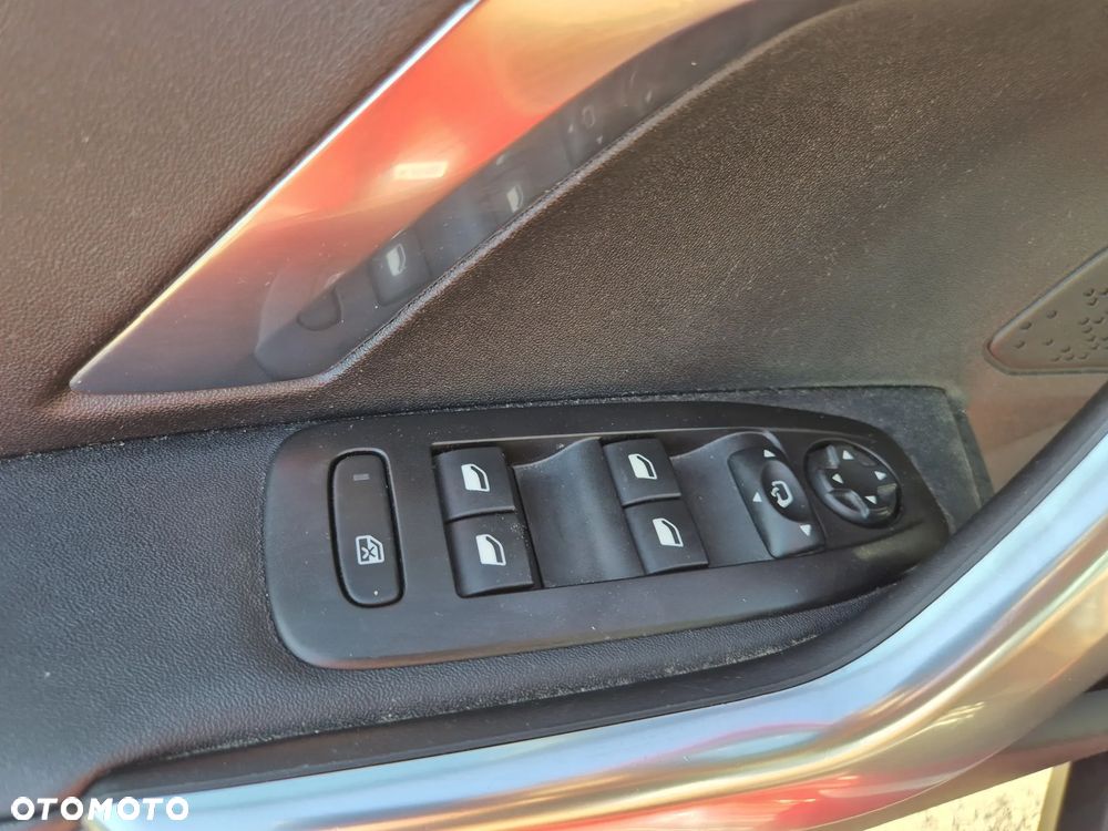 Peugeot 2008 PureTech 110 Stop&Start EAT6 Crossway - 34