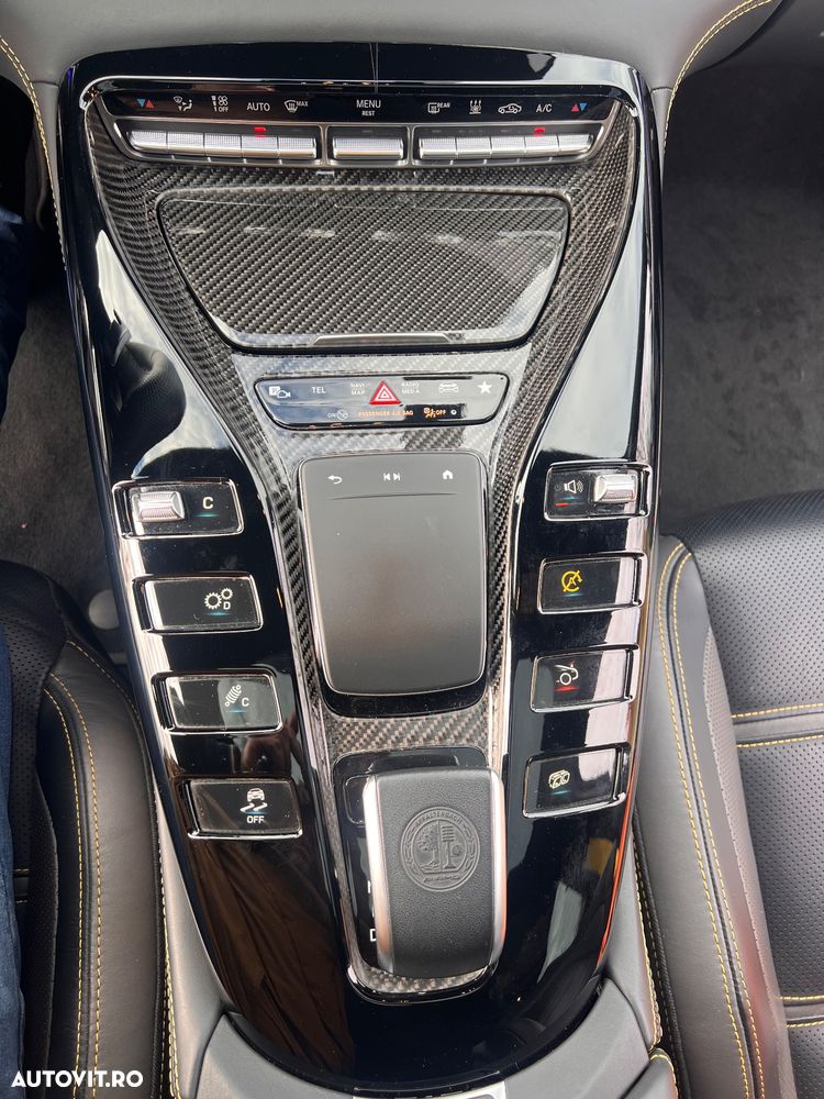 Mercedes-Benz AMG GT 43 4MATIC+ MHEV - 29