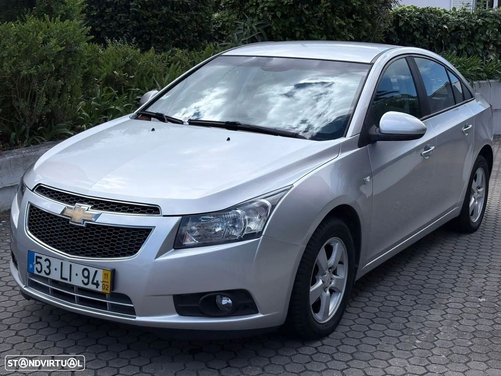 Chevrolet Cruze 1.6 LS - 5