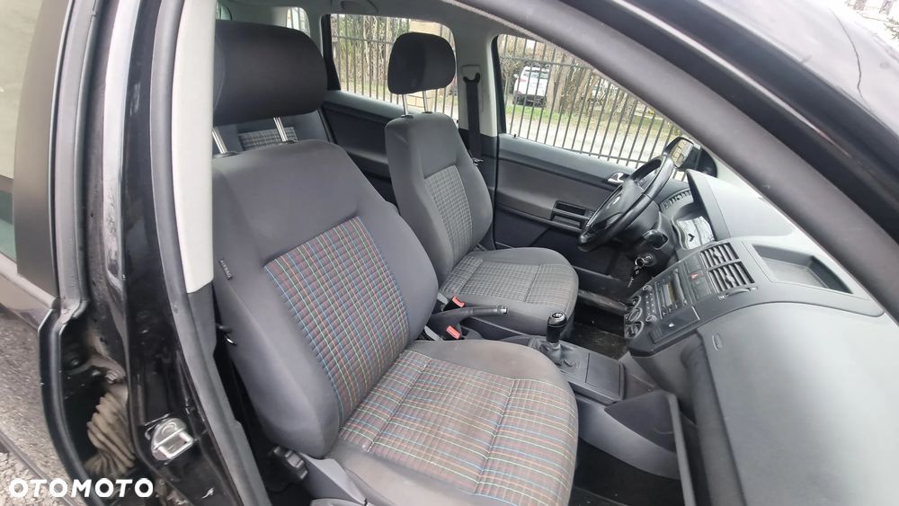 Volkswagen Polo 1.2 MATCH - 6