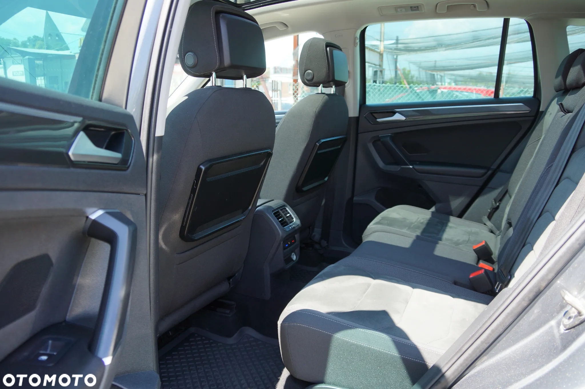 Volkswagen Tiguan 2.0 TDI SCR 4MOTION DSG Highline - 28