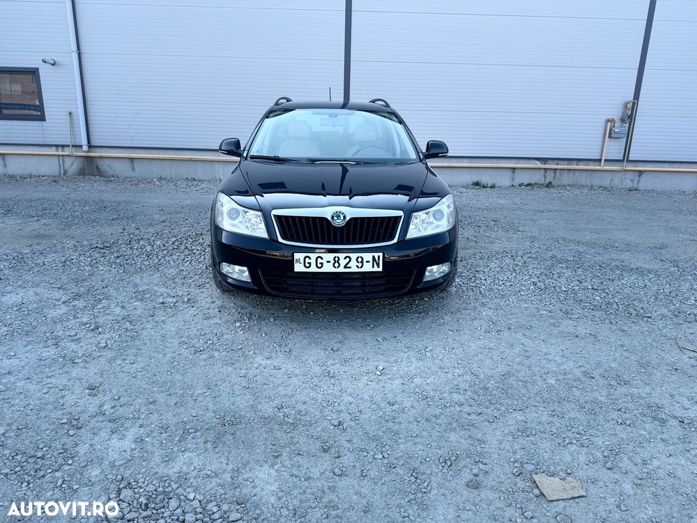 Skoda Octavia 1.6 TDI DPF DSG Elegance - 2