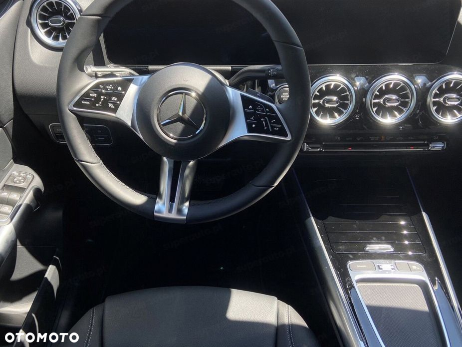 Mercedes-Benz GLA 200 Progressive - 9