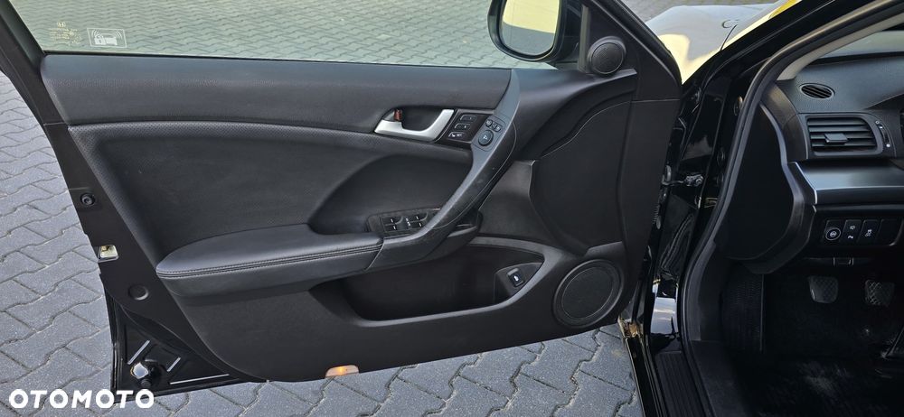 Honda Accord 2.0 Executive - 8
