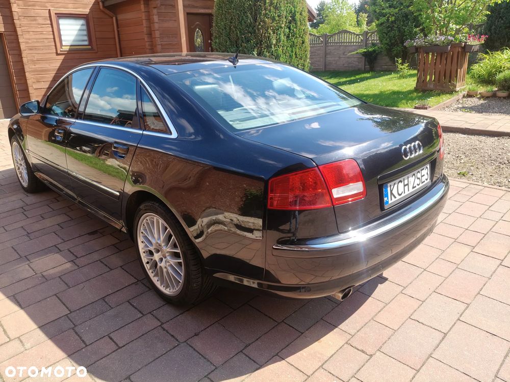Audi A8 - 6