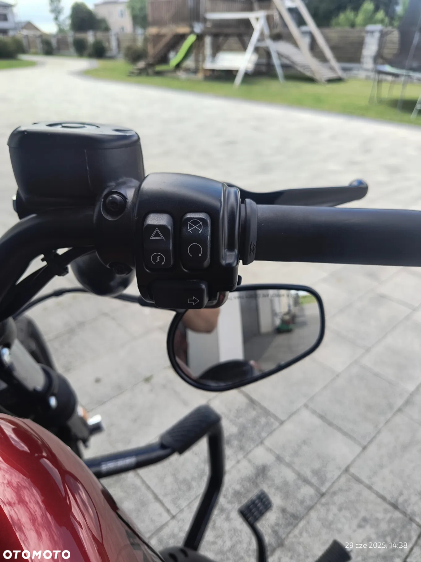 Harley-Davidson Sportster Iron 883 - 8