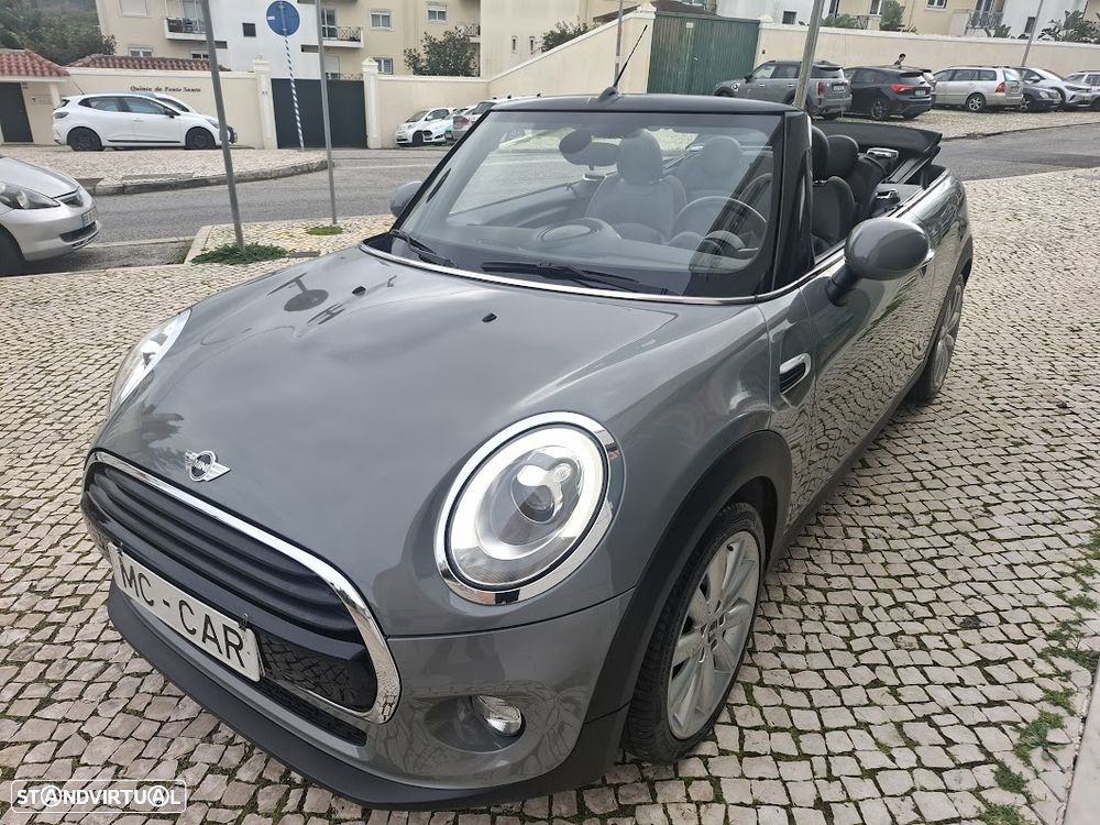 MINI Cabrio Cooper Essential - 3