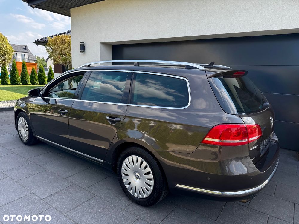 Volkswagen Passat - 14
