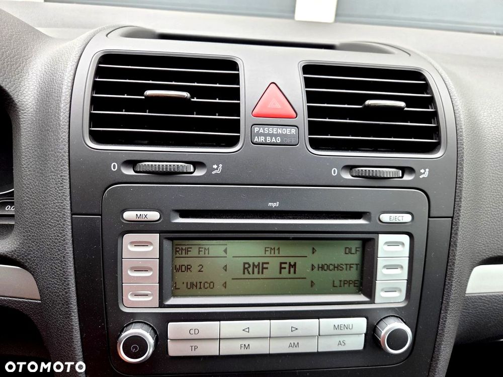 Volkswagen Golf - 25