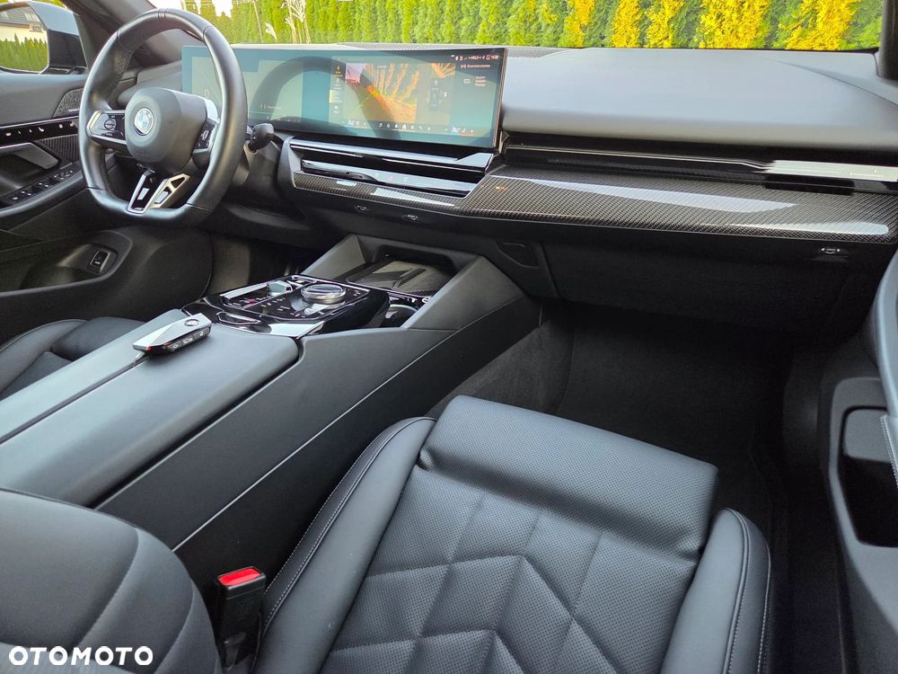 BMW Seria 5 520d xDrive - 26