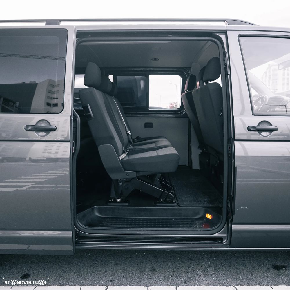 VW Transporter Caravelle DSG Longa Comfortline - 4