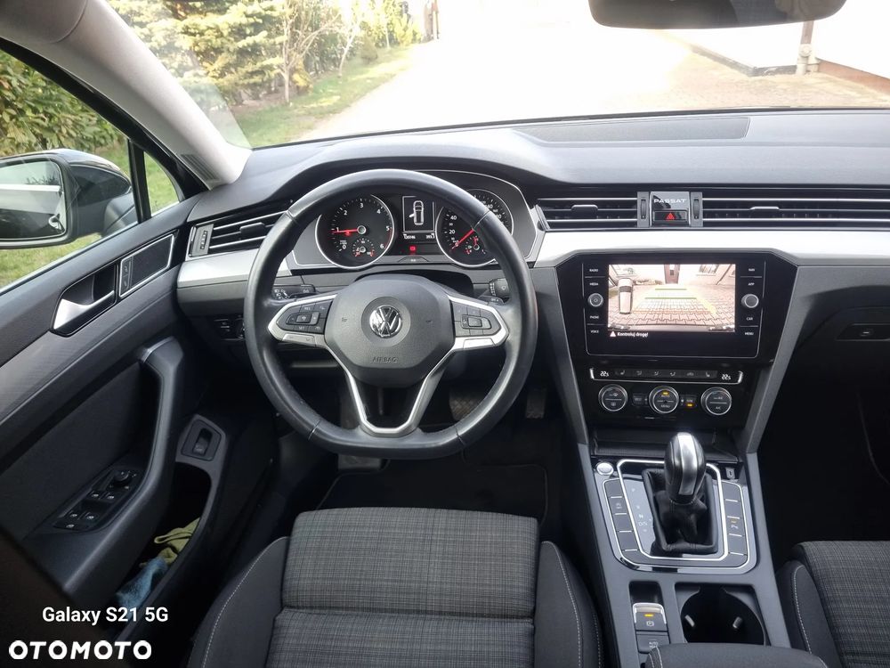 Volkswagen Passat - 2