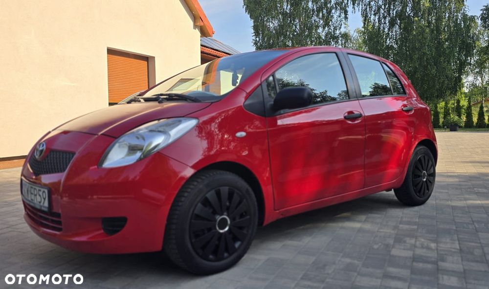 Toyota Yaris - 1