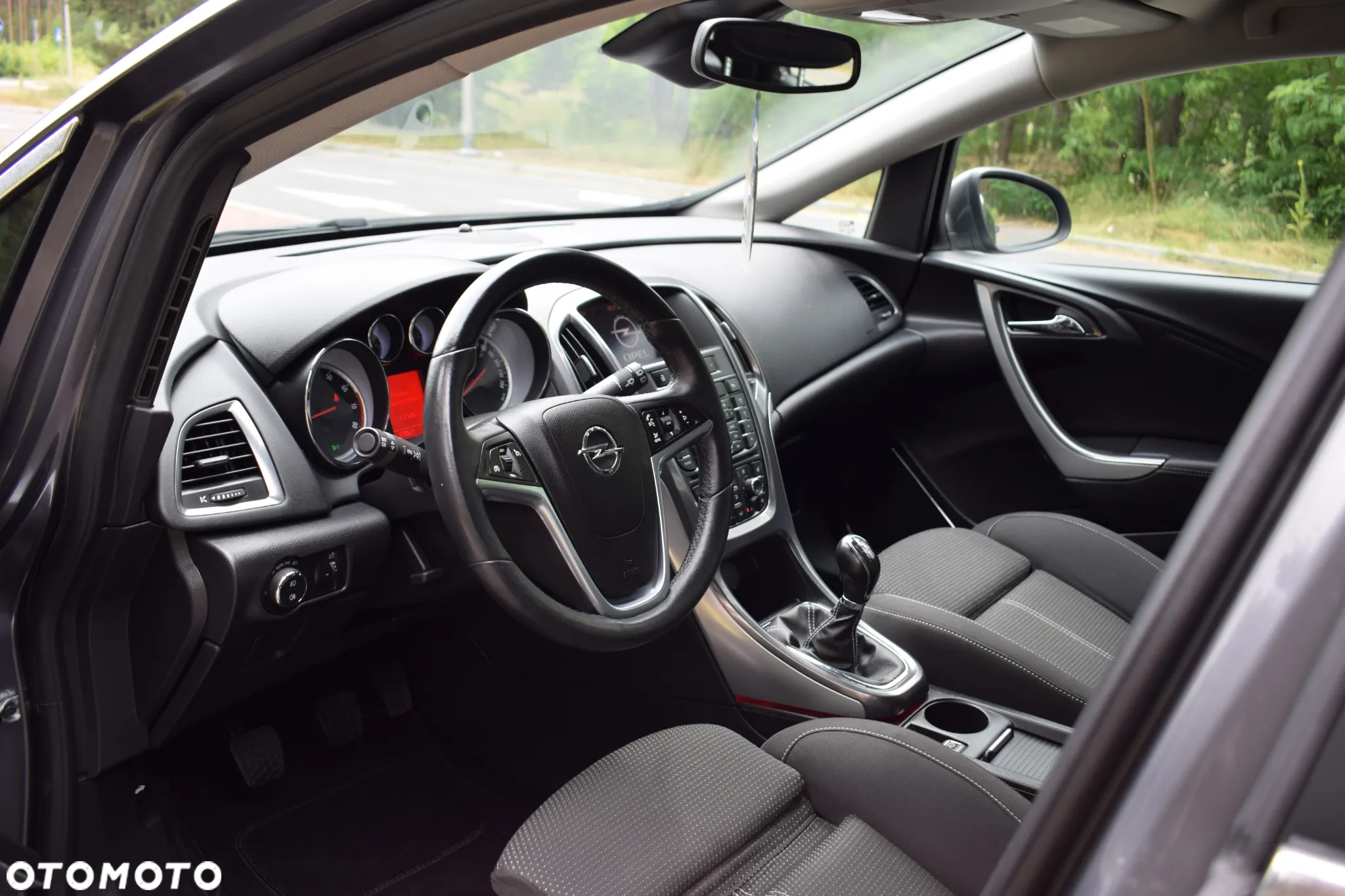 Opel Astra 1.6 Turbo Cosmo - 18