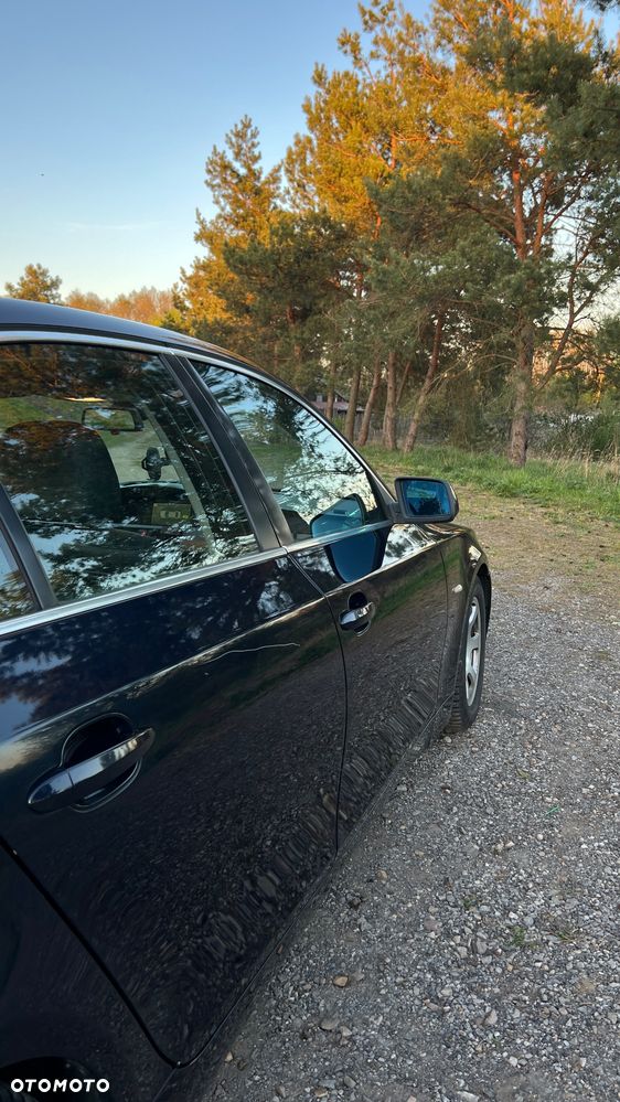 BMW Seria 5 520i Touring - 5