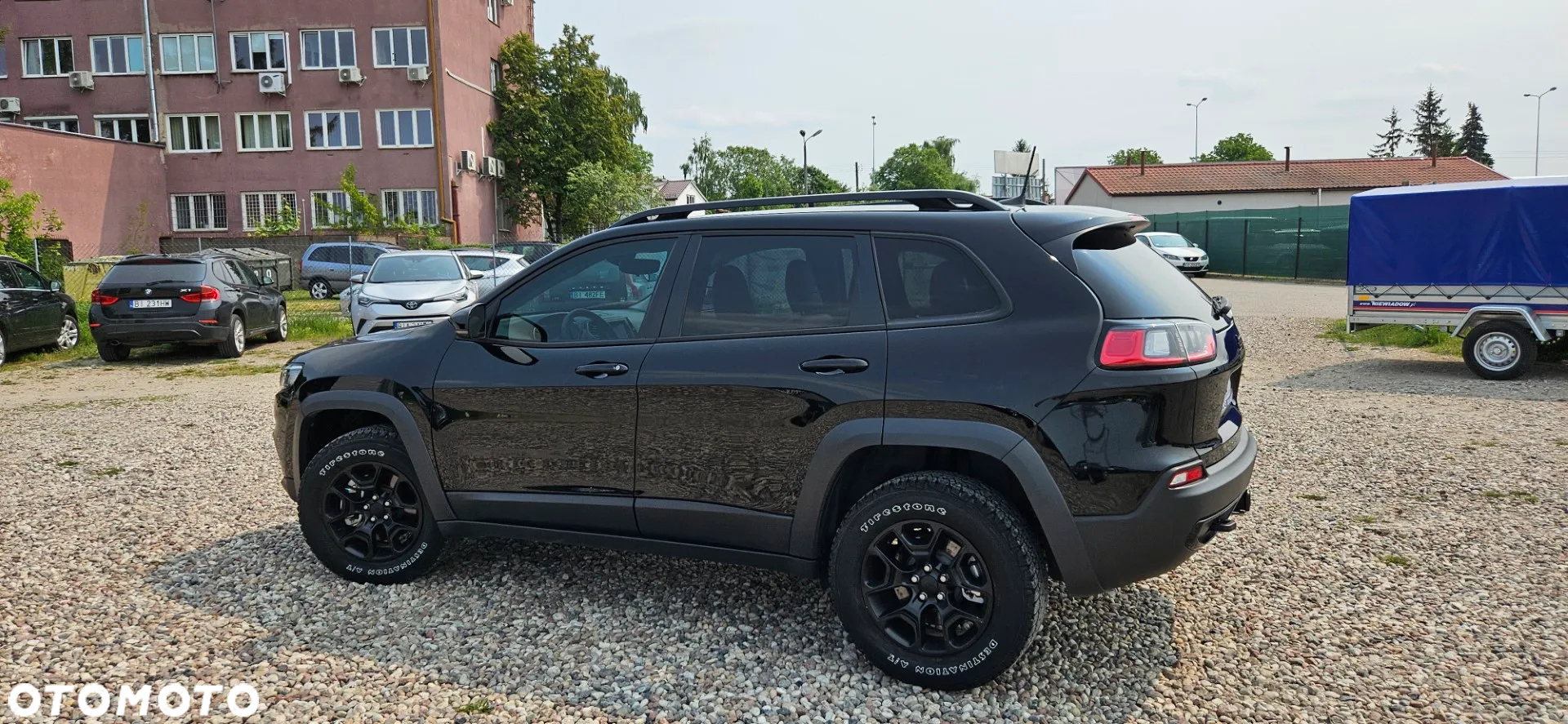Jeep Cherokee - 12