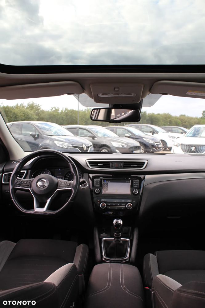 Nissan Qashqai 1.2 DIG-T N-Vision - 29