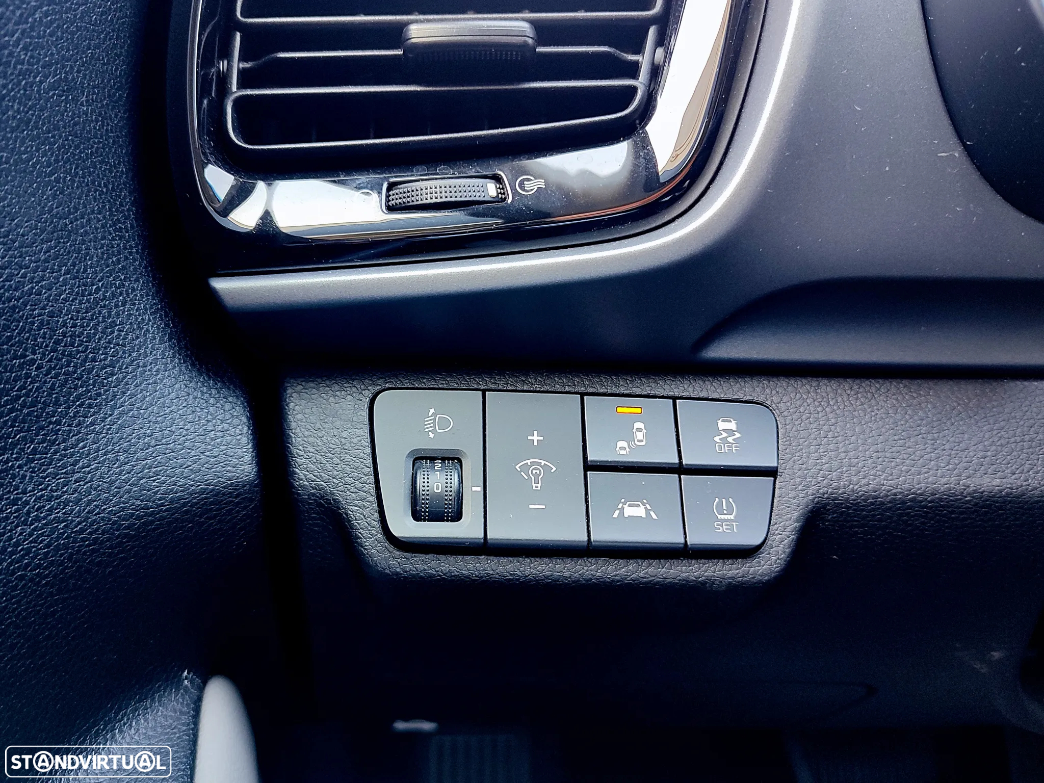 Kia Stonic 1.0 T-GDI Tech 7DCT - 24
