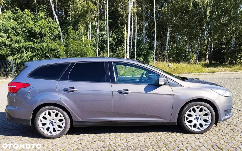 Ford Focus 1.6 Trend - 5