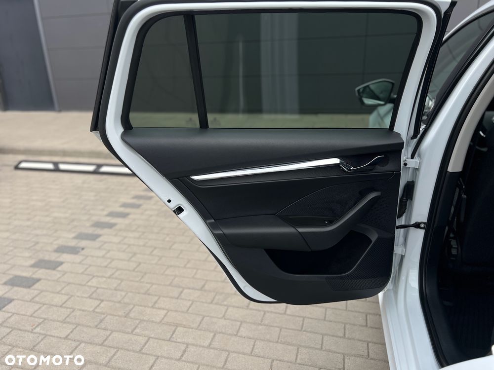 Skoda Octavia 2.0 TDI SCR Style DSG - 38