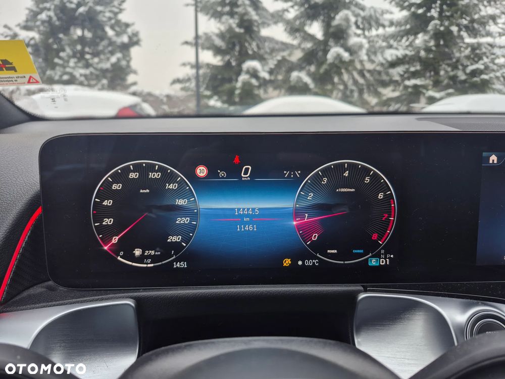 Mercedes-Benz GLB 200 AMG Line 7G-DCT - 21